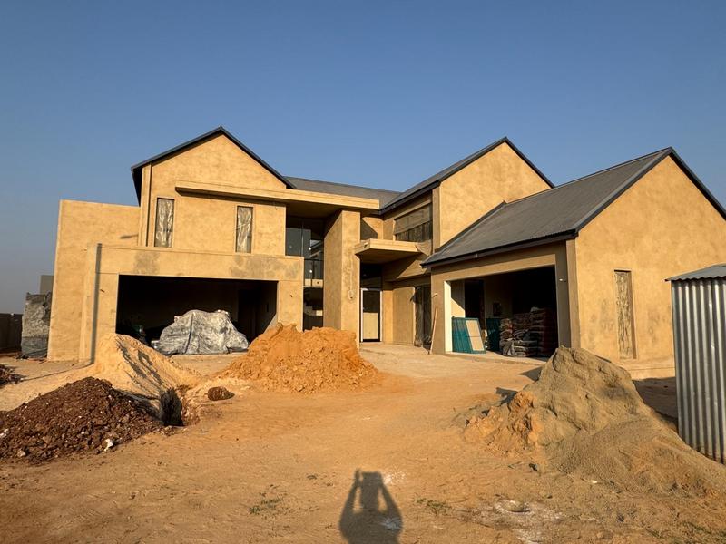 5 Bedroom Property for Sale in Midstream Heights Gauteng