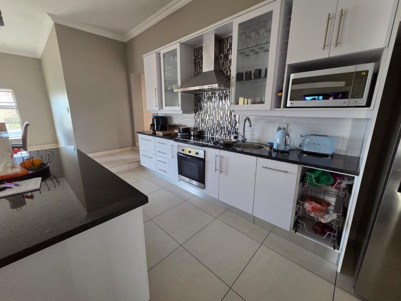3 Bedroom Property for Sale in Magalieskruin Gauteng