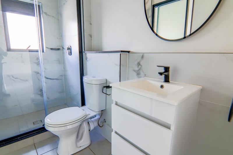 To Let 2 Bedroom Property for Rent in Waterfall Gauteng