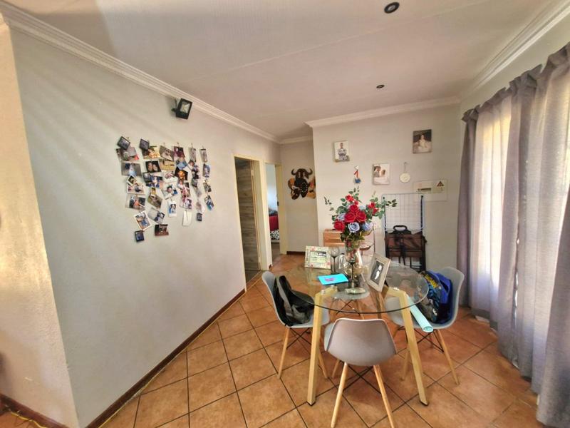 2 Bedroom Property for Sale in Annlin Gauteng