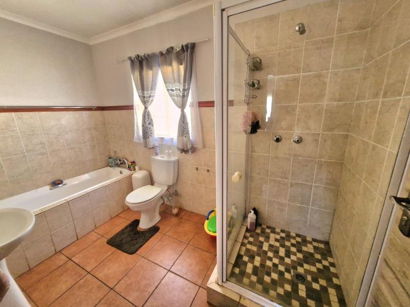 2 Bedroom Property for Sale in Annlin Gauteng