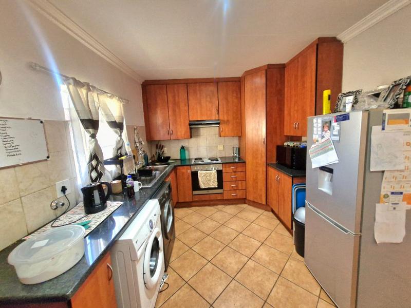 2 Bedroom Property for Sale in Annlin Gauteng