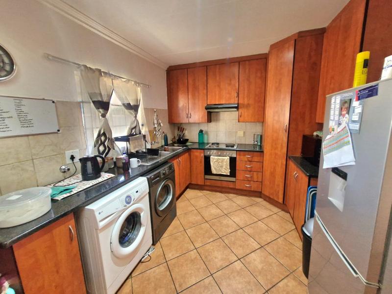 2 Bedroom Property for Sale in Annlin Gauteng