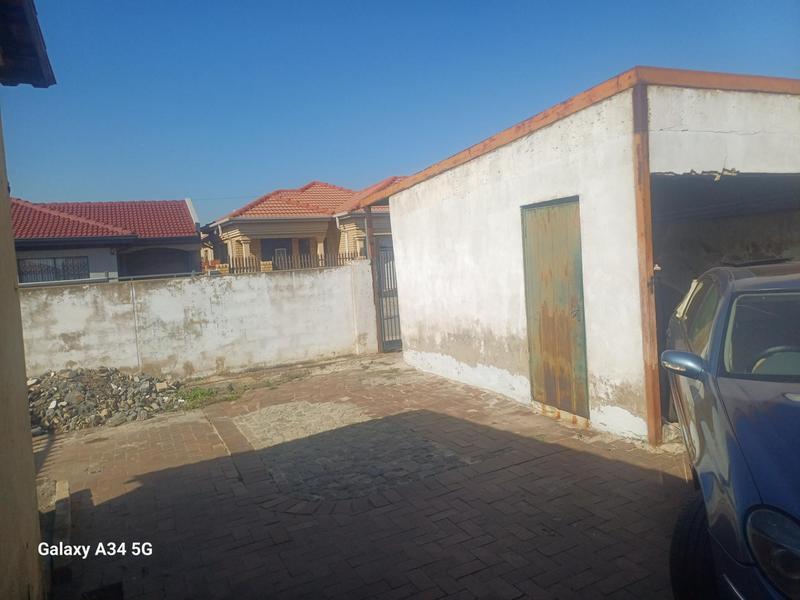 4 Bedroom Property for Sale in Maokeng Gauteng
