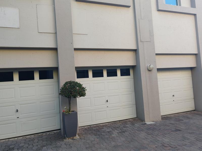2 Bedroom Property for Sale in Bedford Park Gauteng