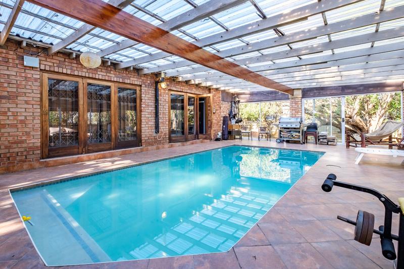 5 Bedroom Property for Sale in Brackendowns Gauteng