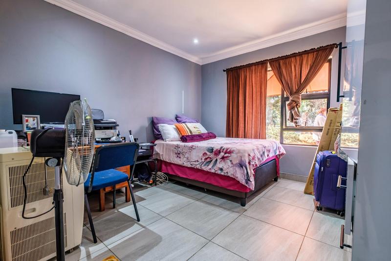 5 Bedroom Property for Sale in Brackendowns Gauteng