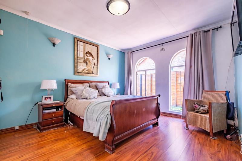 5 Bedroom Property for Sale in Brackendowns Gauteng
