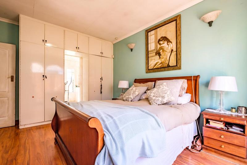 5 Bedroom Property for Sale in Brackendowns Gauteng