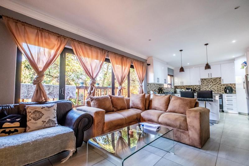 5 Bedroom Property for Sale in Brackendowns Gauteng