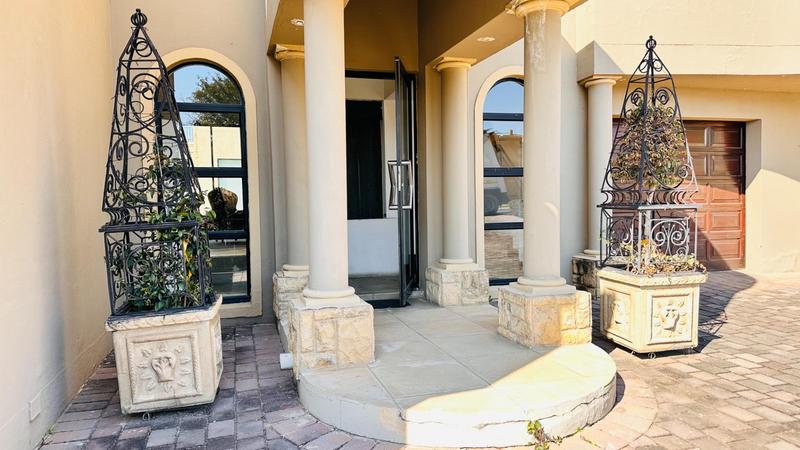 5 Bedroom Property for Sale in Blue Valley Golf Estate Gauteng