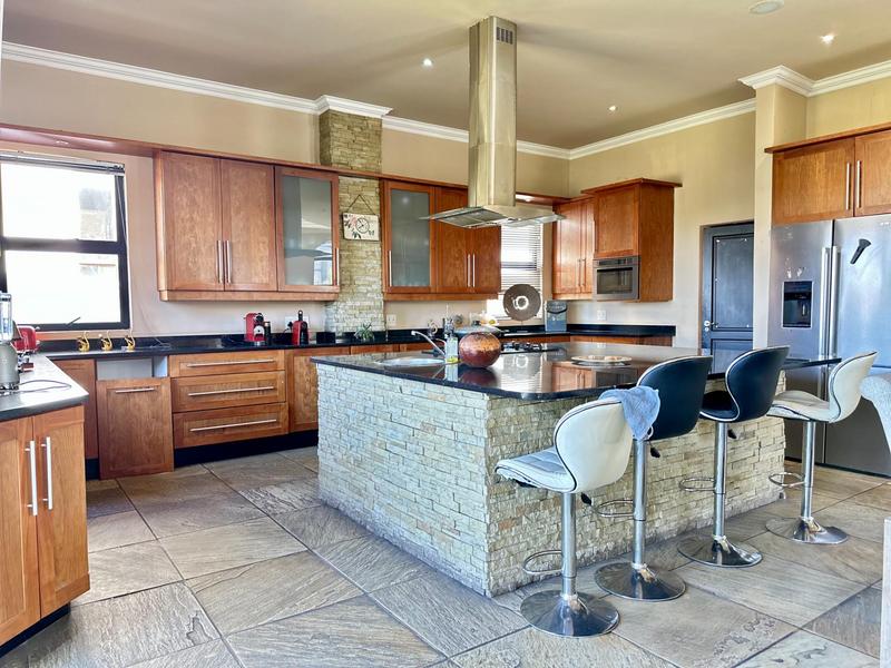5 Bedroom Property for Sale in Blue Valley Golf Estate Gauteng