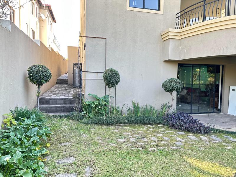 5 Bedroom Property for Sale in Blue Valley Golf Estate Gauteng