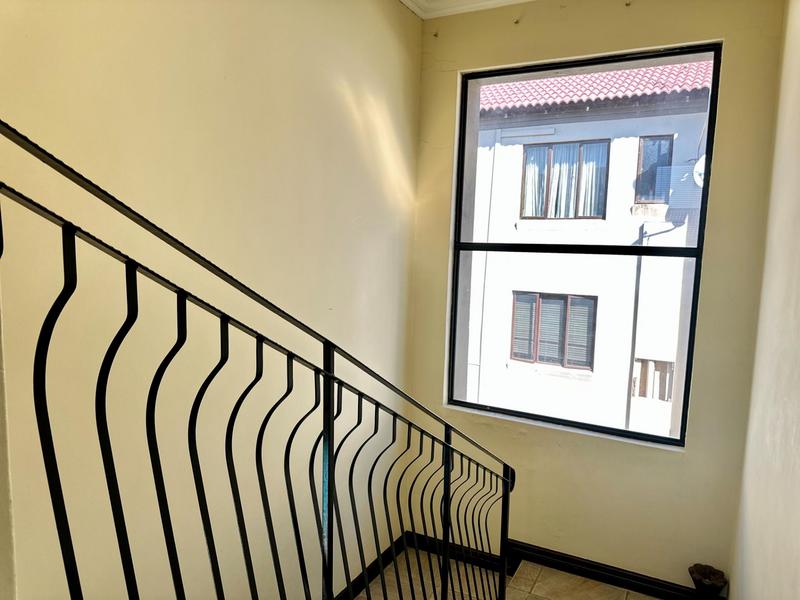 5 Bedroom Property for Sale in Blue Valley Golf Estate Gauteng