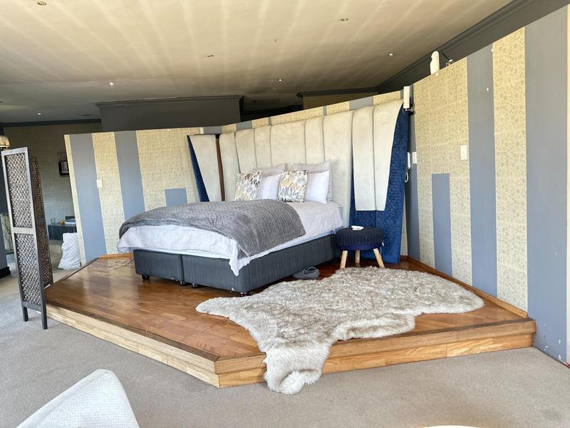 5 Bedroom Property for Sale in Blue Valley Golf Estate Gauteng