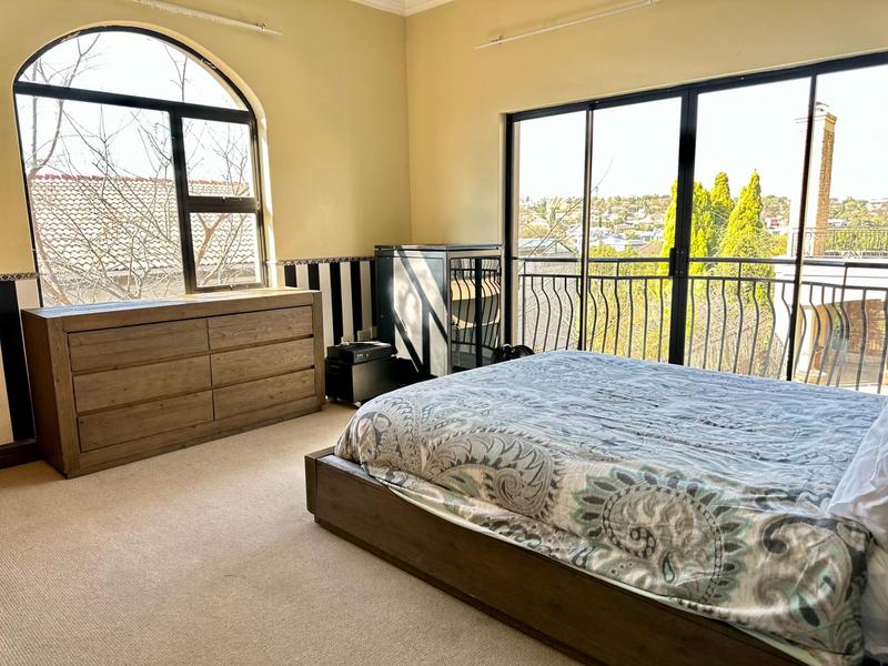 5 Bedroom Property for Sale in Blue Valley Golf Estate Gauteng