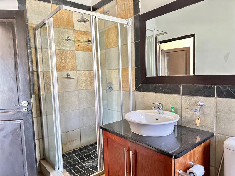 5 Bedroom Property for Sale in Blue Valley Golf Estate Gauteng