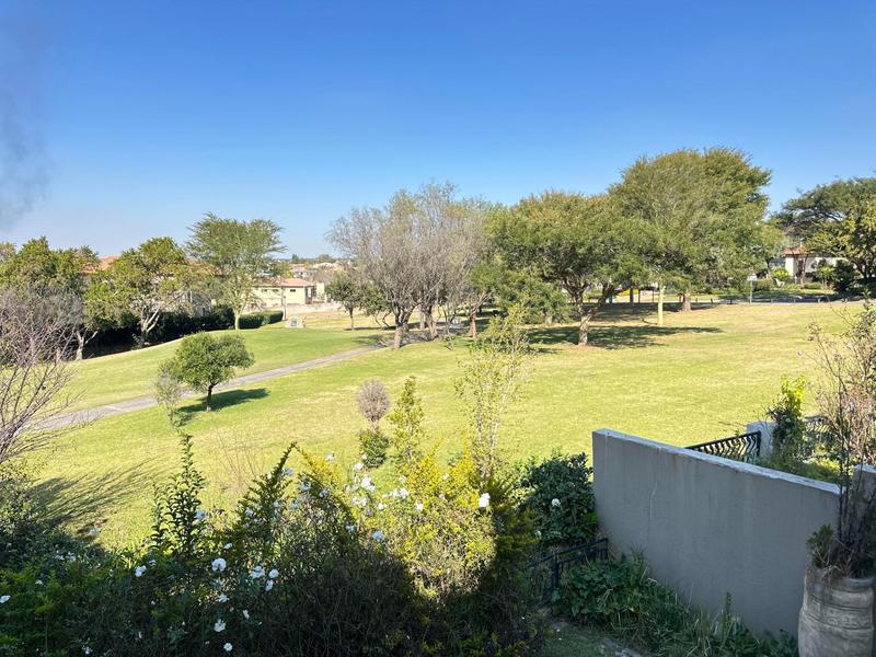 5 Bedroom Property for Sale in Blue Valley Golf Estate Gauteng