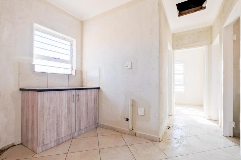 2 Bedroom Property for Sale in Olievenhoutbosch Gauteng
