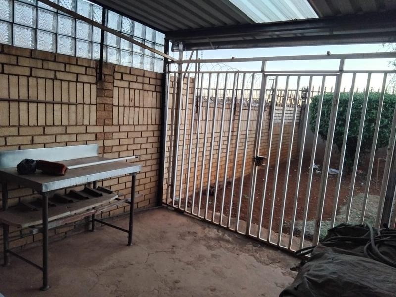 3 Bedroom Property for Sale in Lenasia Gauteng