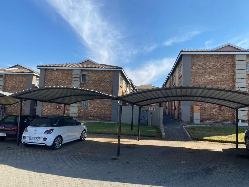 2 Bedroom Property for Sale in Birchleigh Gauteng
