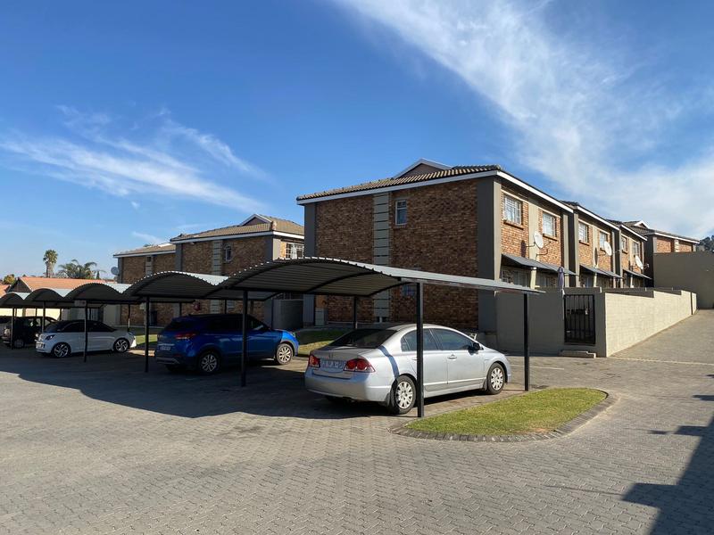 2 Bedroom Property for Sale in Birchleigh Gauteng