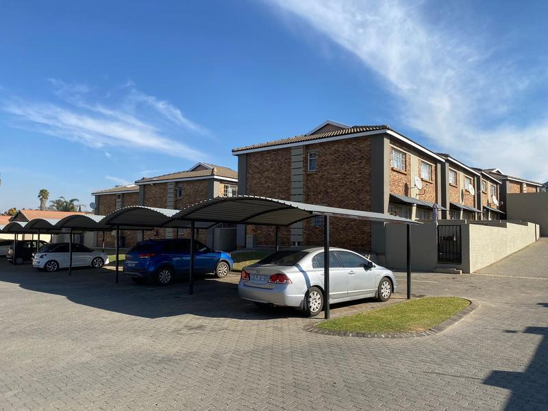 2 Bedroom Property for Sale in Birchleigh Gauteng