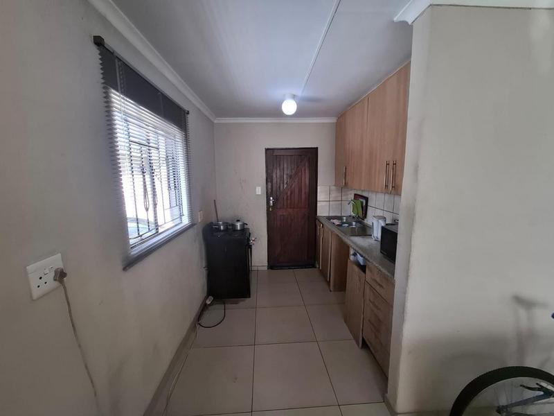 3 Bedroom Property for Sale in Clayville Gauteng