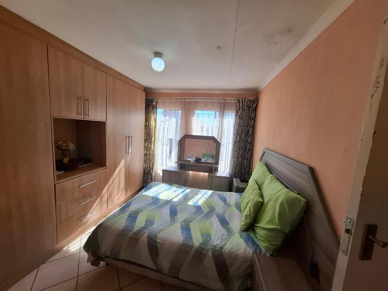 3 Bedroom Property for Sale in Clayville Gauteng