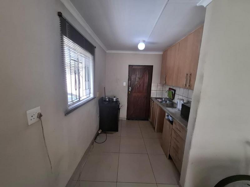 3 Bedroom Property for Sale in Clayville Gauteng