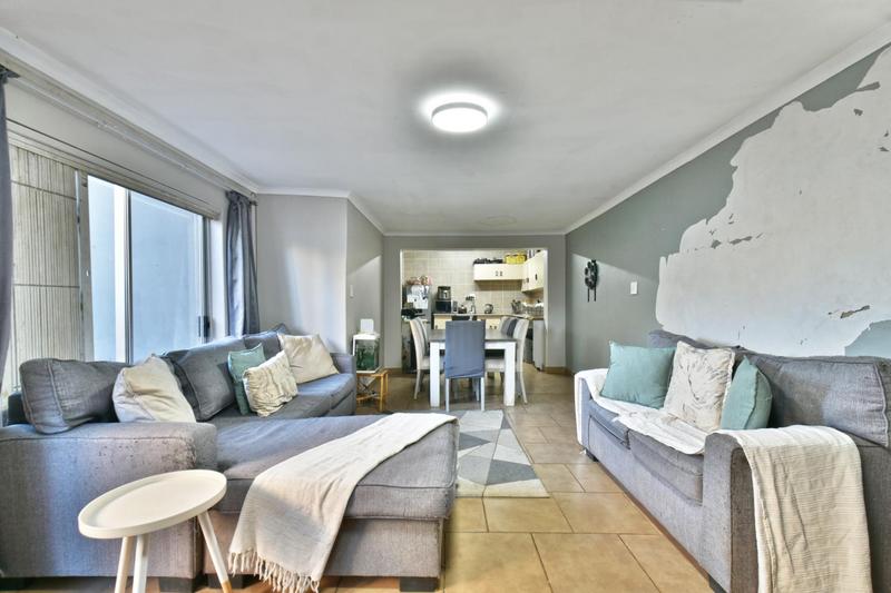 5 Bedroom Property for Sale in Mondeor Gauteng