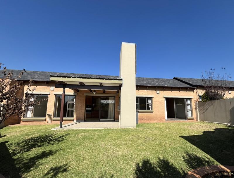 To Let 2 Bedroom Property for Rent in Retire at Midstream Gauteng