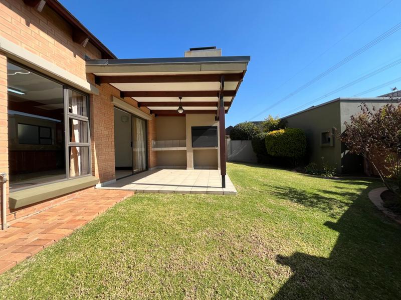 To Let 2 Bedroom Property for Rent in Retire at Midstream Gauteng