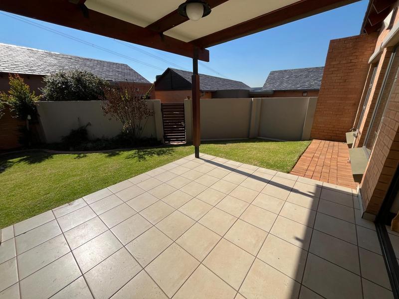 To Let 2 Bedroom Property for Rent in Retire at Midstream Gauteng