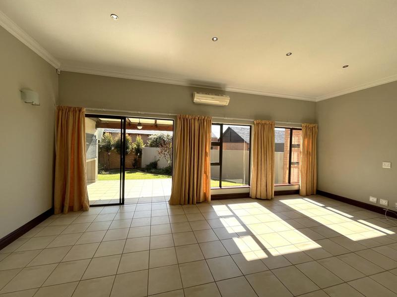 To Let 2 Bedroom Property for Rent in Retire at Midstream Gauteng