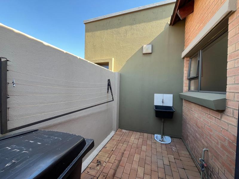 To Let 2 Bedroom Property for Rent in Retire at Midstream Gauteng