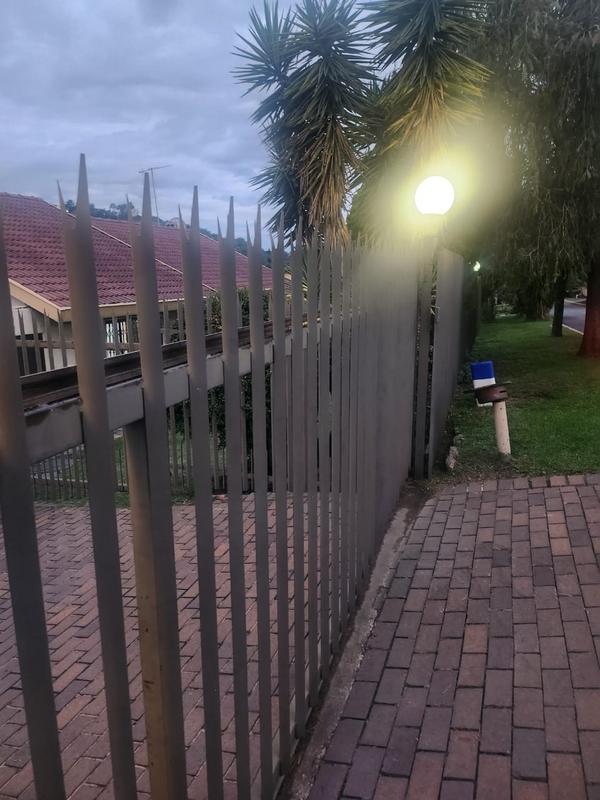 4 Bedroom Property for Sale in Mondeor Gauteng