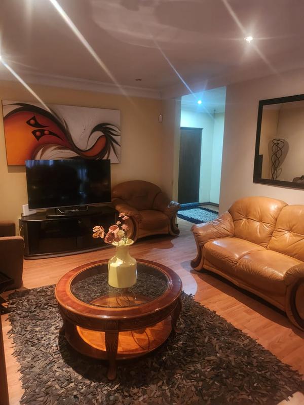 4 Bedroom Property for Sale in Mondeor Gauteng