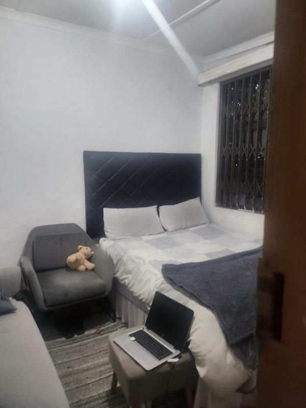 4 Bedroom Property for Sale in Mondeor Gauteng