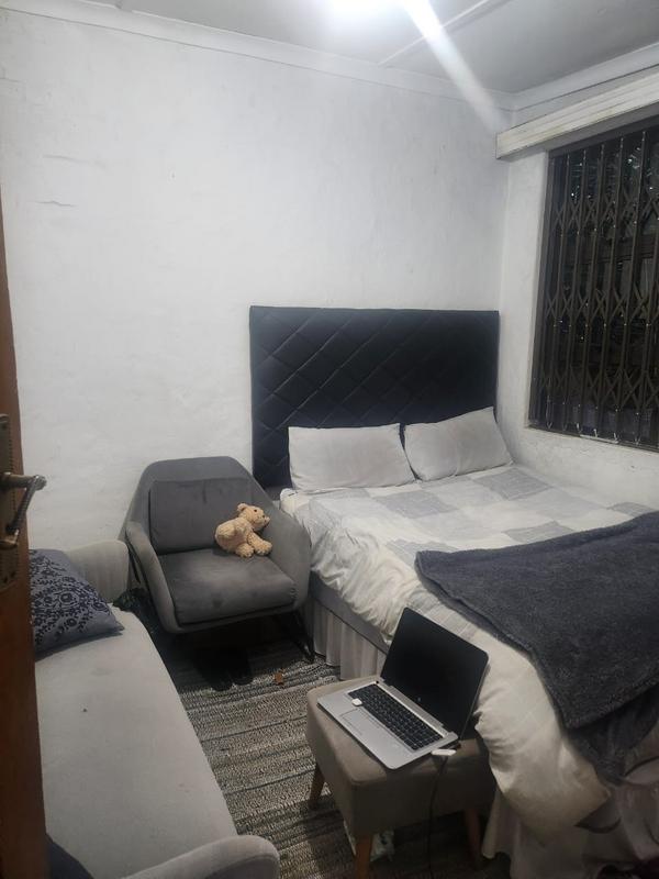 4 Bedroom Property for Sale in Mondeor Gauteng