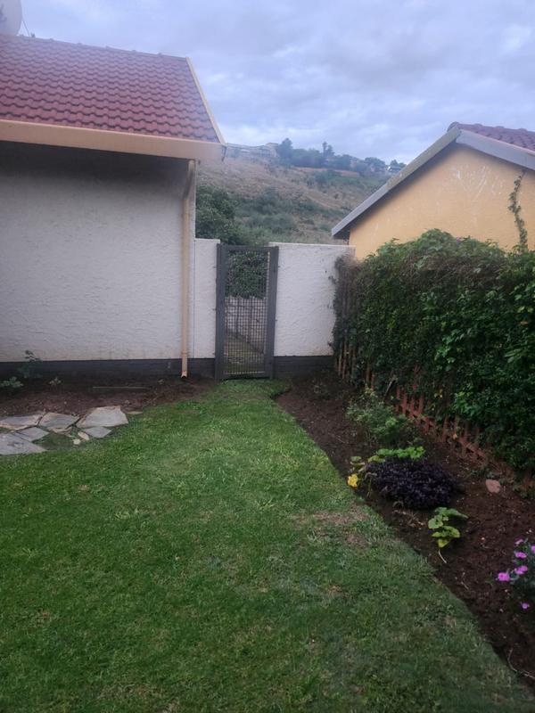 4 Bedroom Property for Sale in Mondeor Gauteng