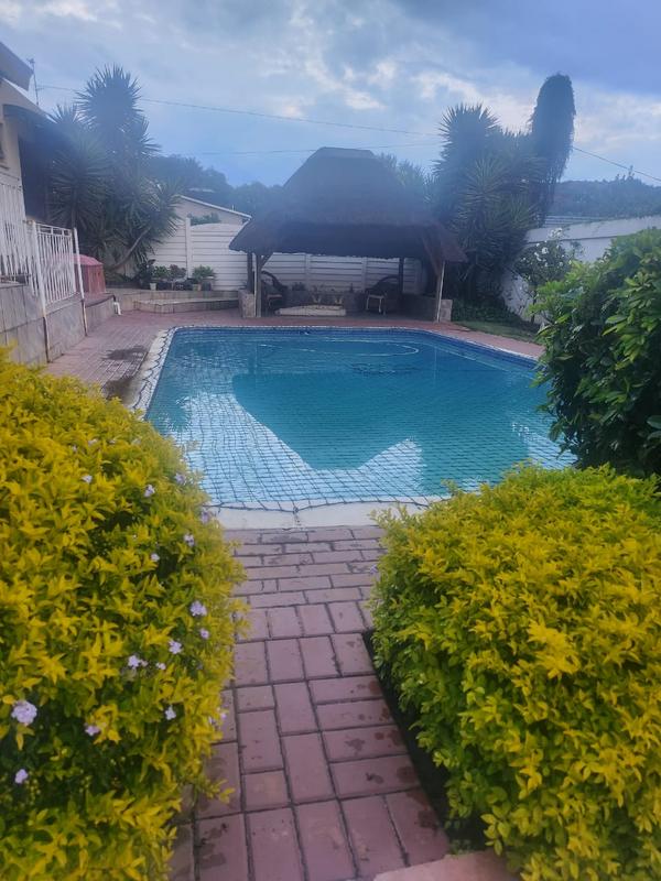 4 Bedroom Property for Sale in Mondeor Gauteng