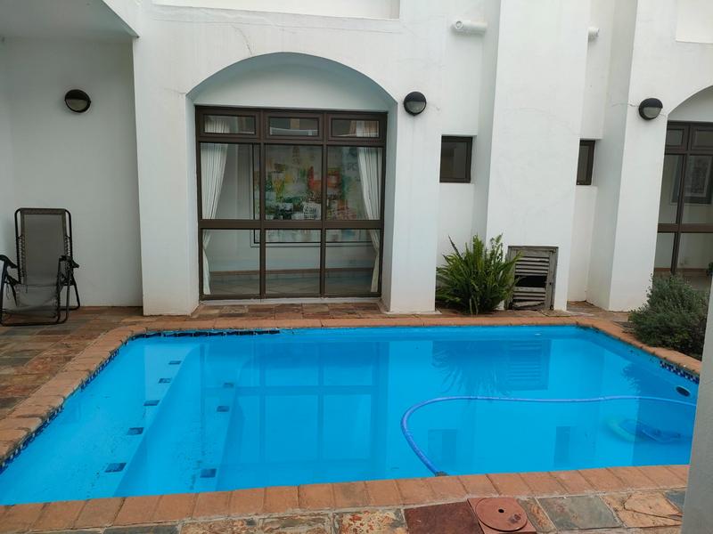 5 Bedroom Property for Sale in Waterkloof Ridge Gauteng