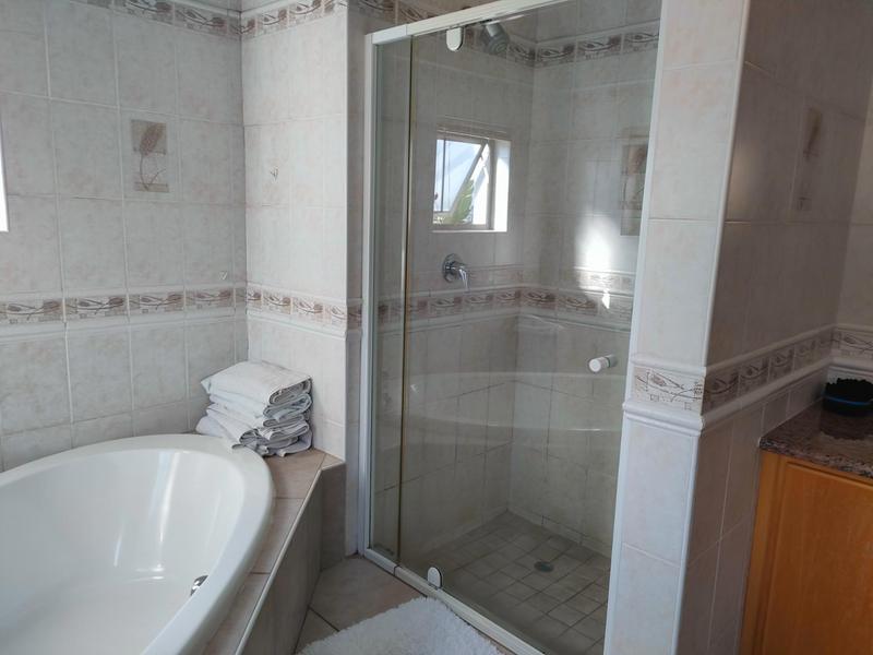 5 Bedroom Property for Sale in Waterkloof Ridge Gauteng