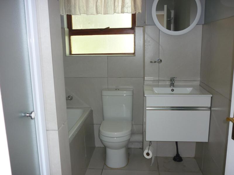 To Let 2 Bedroom Property for Rent in Fourways Gauteng