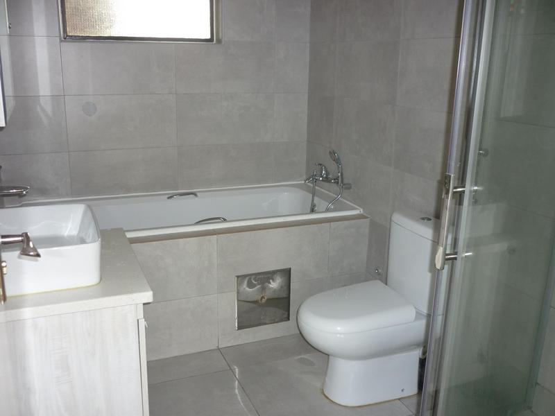 2 Bedroom Property for Sale in Broadacres Gauteng