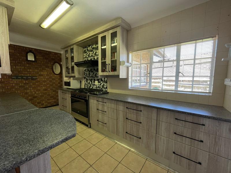 3 Bedroom Property for Sale in Whiteridge Gauteng