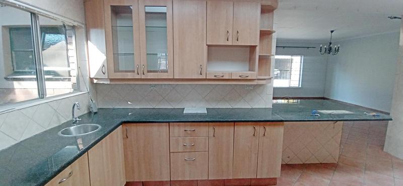 To Let 5 Bedroom Property for Rent in Rietondale Gauteng