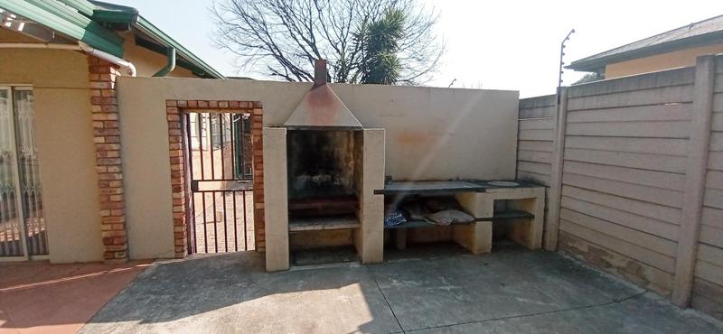 To Let 5 Bedroom Property for Rent in Rietondale Gauteng