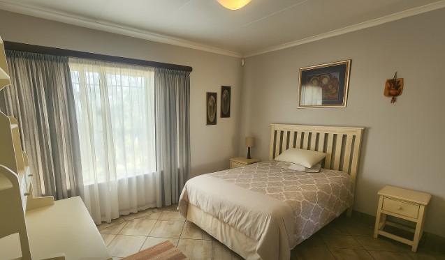 5 Bedroom Property for Sale in Wierda Park Gauteng